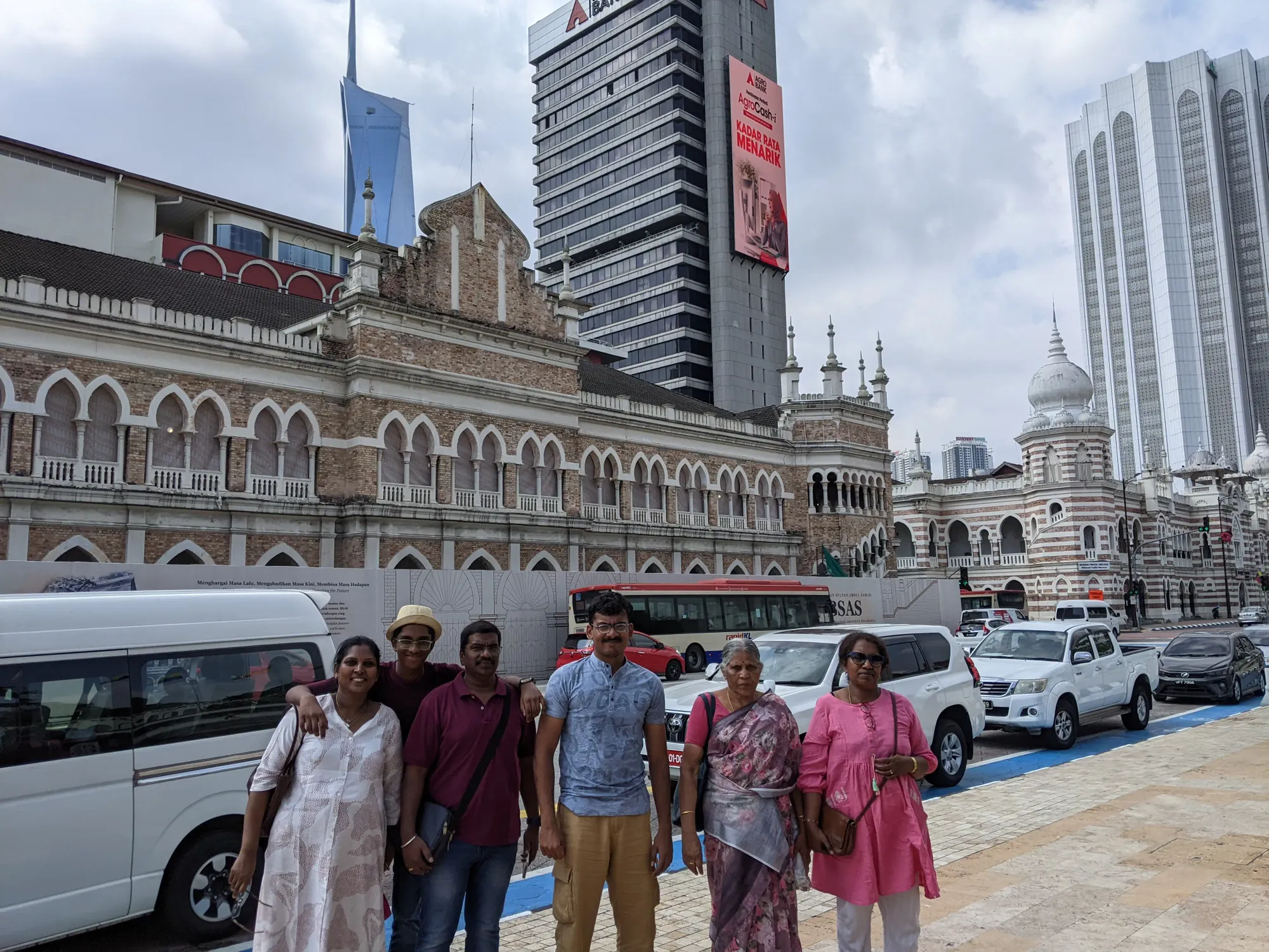 Where Skylines Meet Sunsets: Ravi Kumar Achanta’s Family Getaway to Singapore & Kuala Lumpur with Thrillophilia